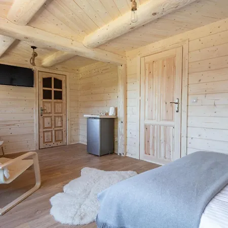 فندق مبيت وإفطار Dom Tatrzanski Ewa 3*