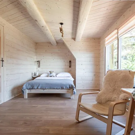 فندق مبيت وإفطار Dom Tatrzanski Ewa 3*